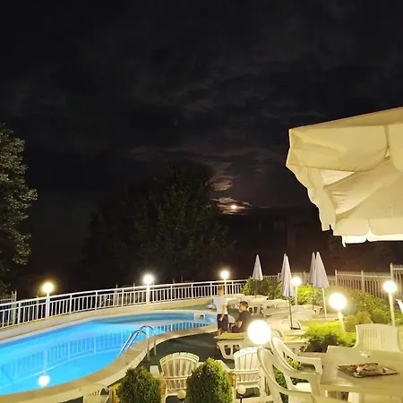 Hotel Gardia 3*